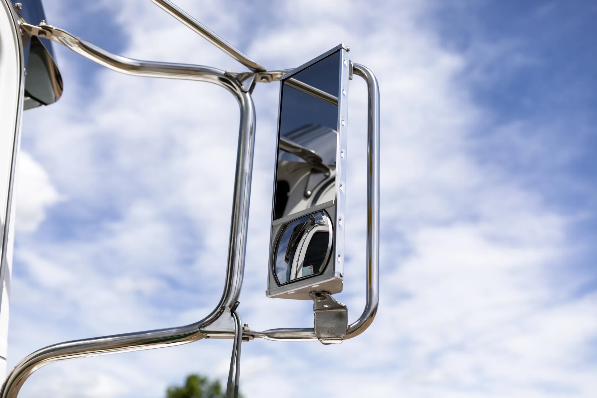 Mirrors & Visibility